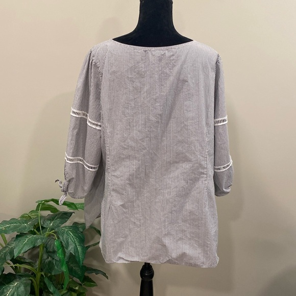 Talbots Plus Chambray Stripe Popover Tunic with 3/4 Sleeves with Lace and Ties - Picture 2 of 7